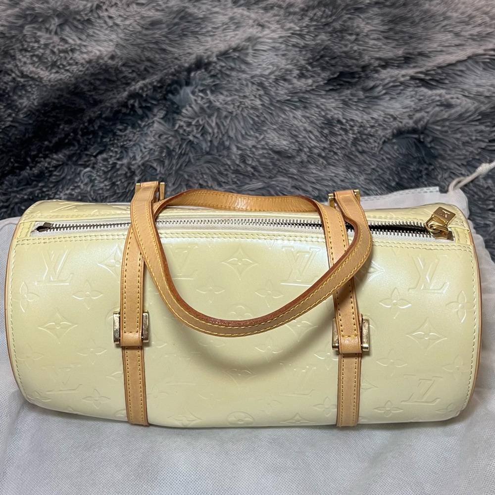 *FLASH SALE* Louis Vuitton vernis Bedford patent leather barrel bag